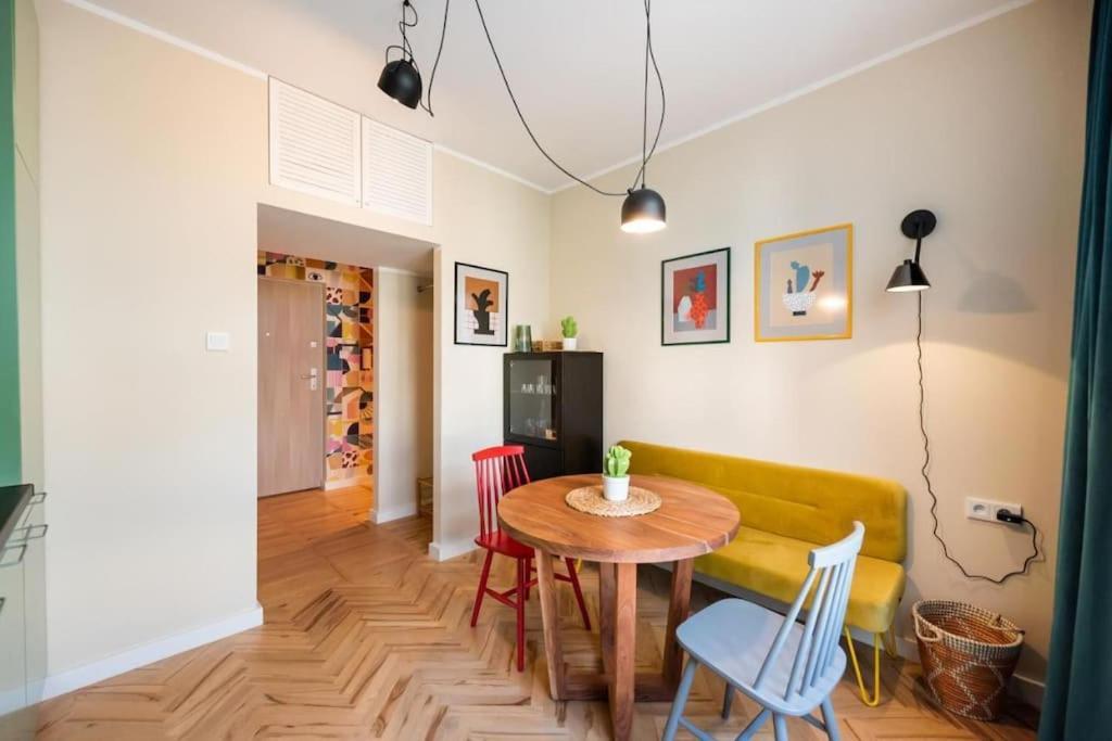 Eclectic City Apartment Near Old Town Βαρσοβία Εξωτερικό φωτογραφία