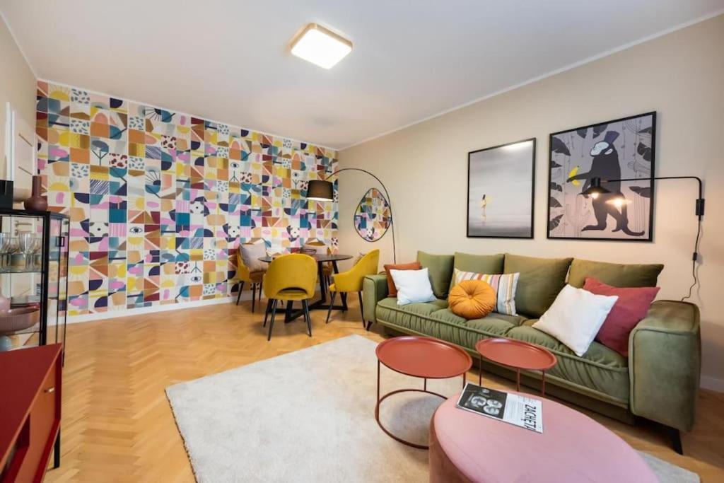 Eclectic City Apartment Near Old Town Βαρσοβία Εξωτερικό φωτογραφία